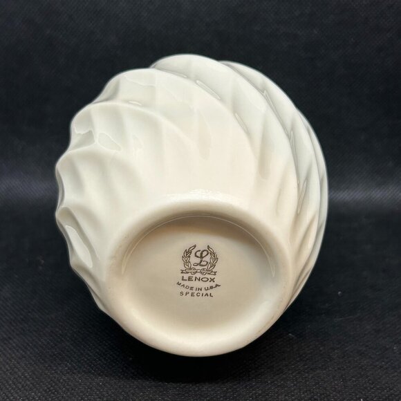 Lenox “Richmond Swirl” bud vase - Picture 2 of 2